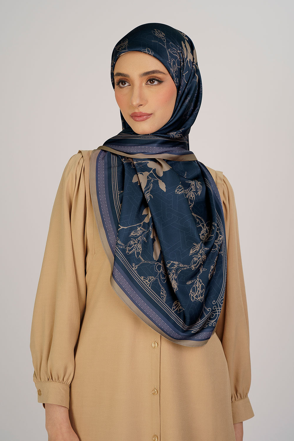 Sherly Satin Printed Square Navy