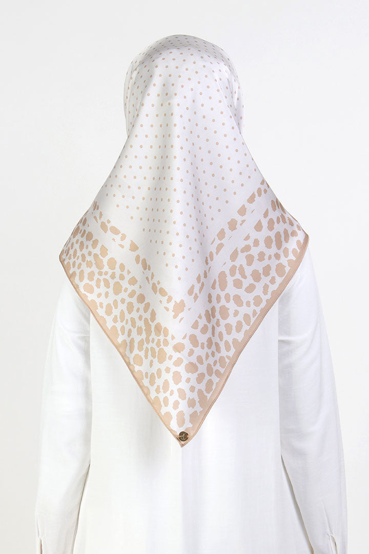 Dakota Leopard Printed Square Beige