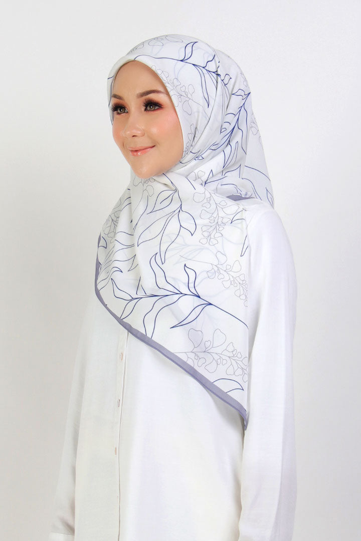 Botani Printed Square White Blue