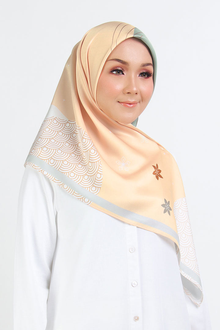 Lantana Printed Square Nude Green