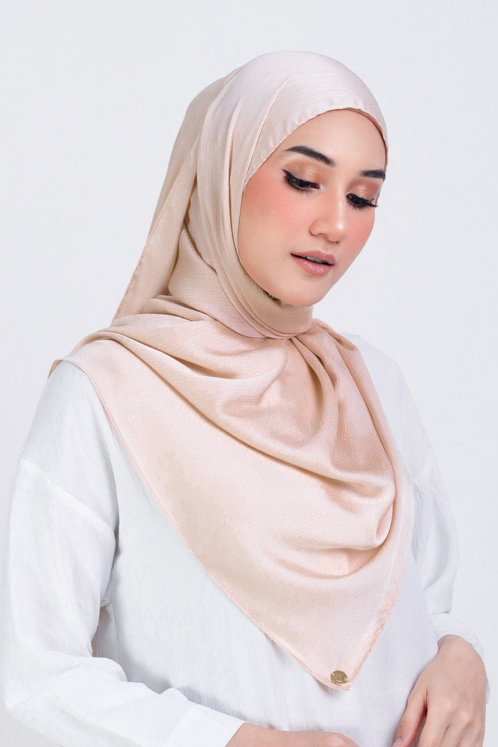 Jasmina Basic Shawl Plain Sandstone
