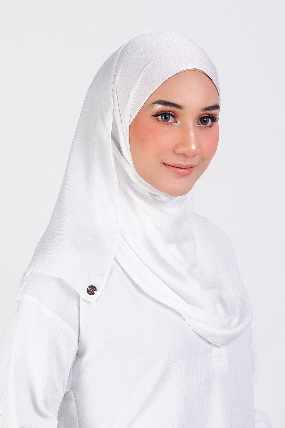 Jasmina Basic Shawl Plain White
