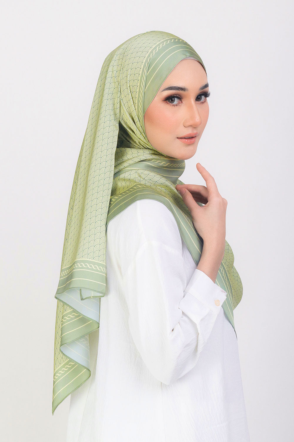 Haura Shawl Printed Green
