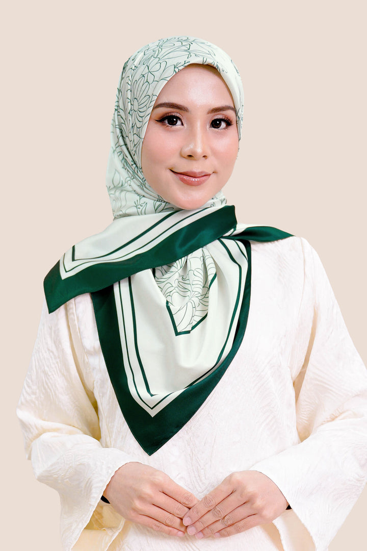 Azura Satin Printed Square Green