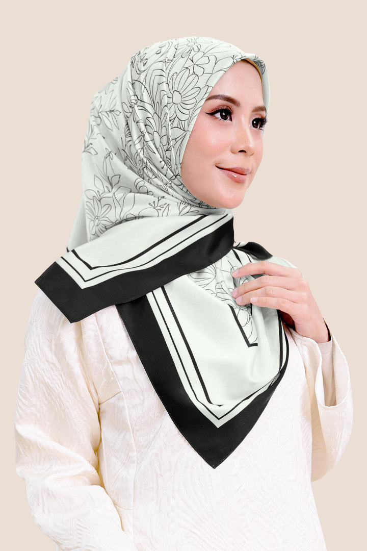 Azura Satin Printed Square Black