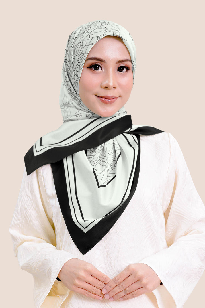Azura Satin Printed Square Black