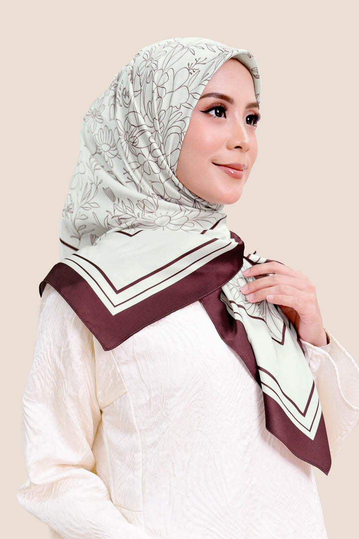 Azura Satin Printed Square Maroon