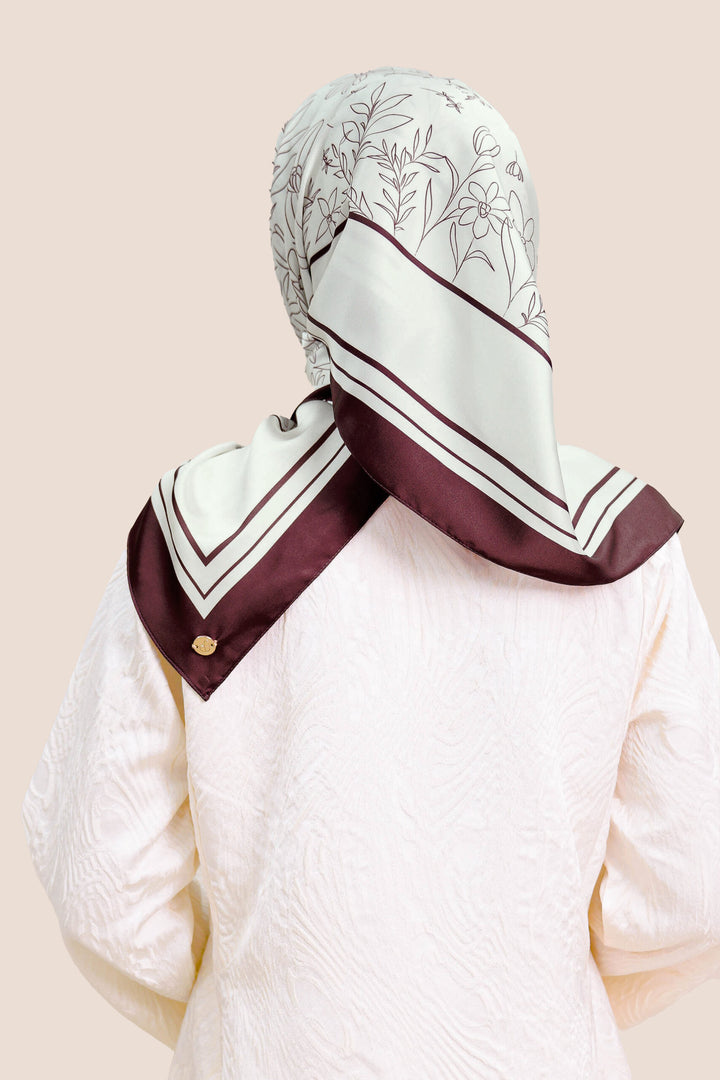 Azura Satin Printed Square Maroon