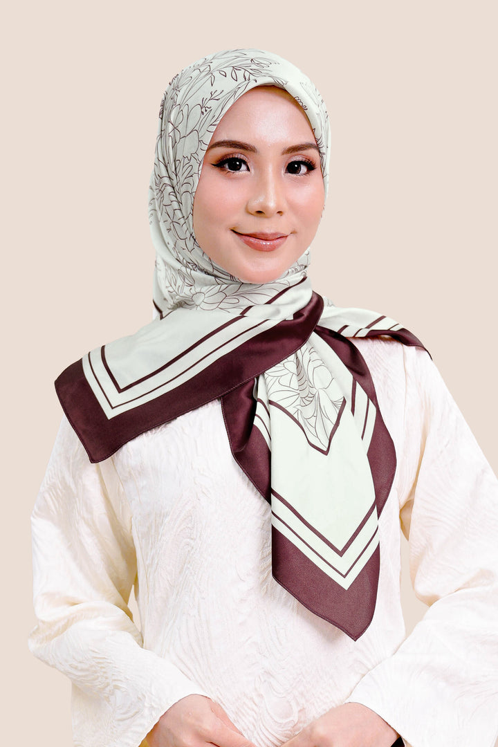 Azura Satin Printed Square Maroon