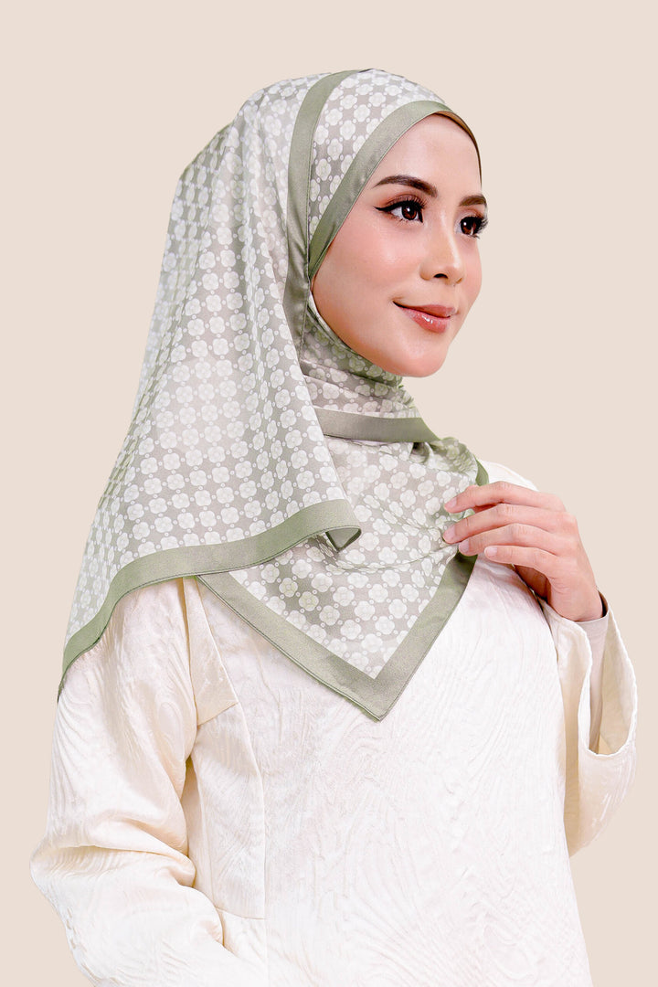 Zayna Satin Printed Shawl Olive