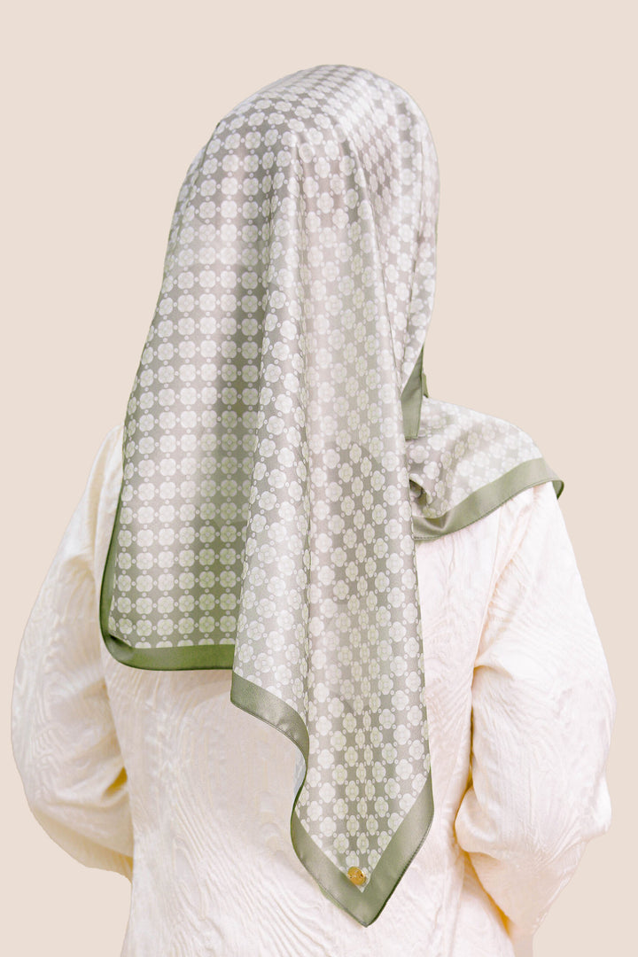 Zayna Satin Printed Shawl Olive