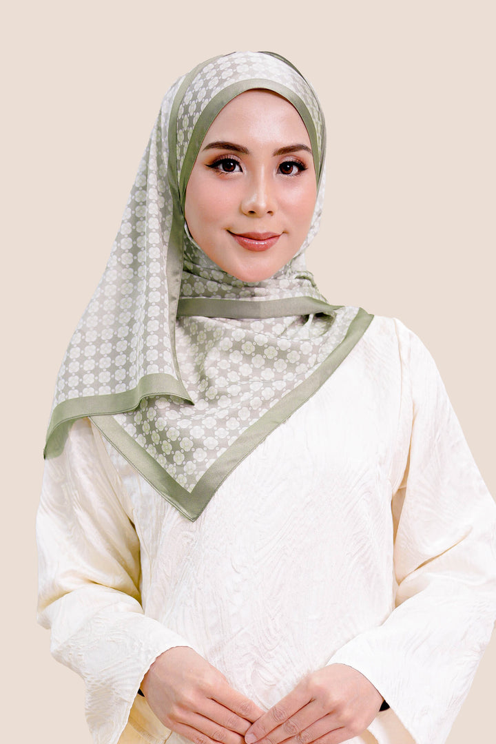 Zayna Satin Printed Shawl Olive