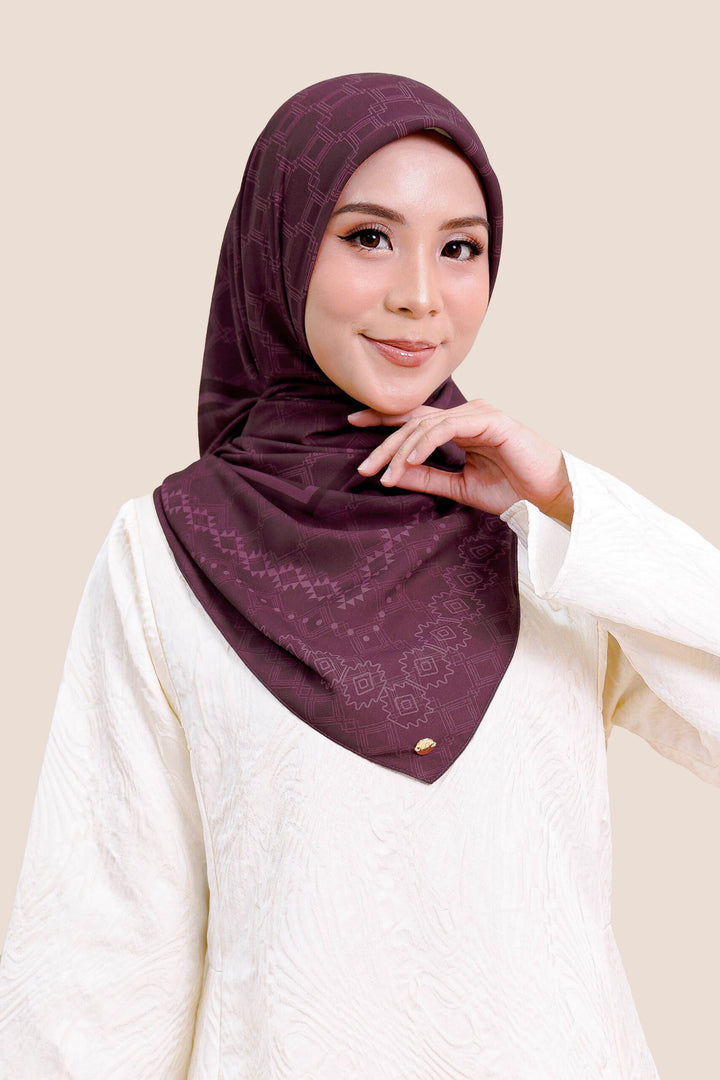 Inara Chiffon Printed Maroon
