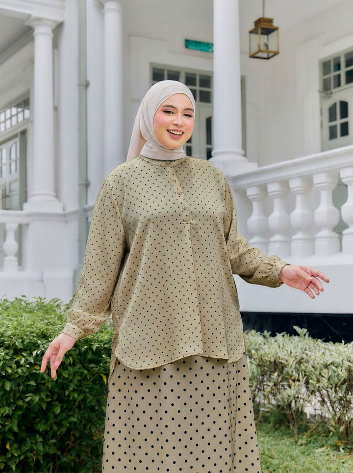 Victoria Plus Mini Polka Dot Blouse