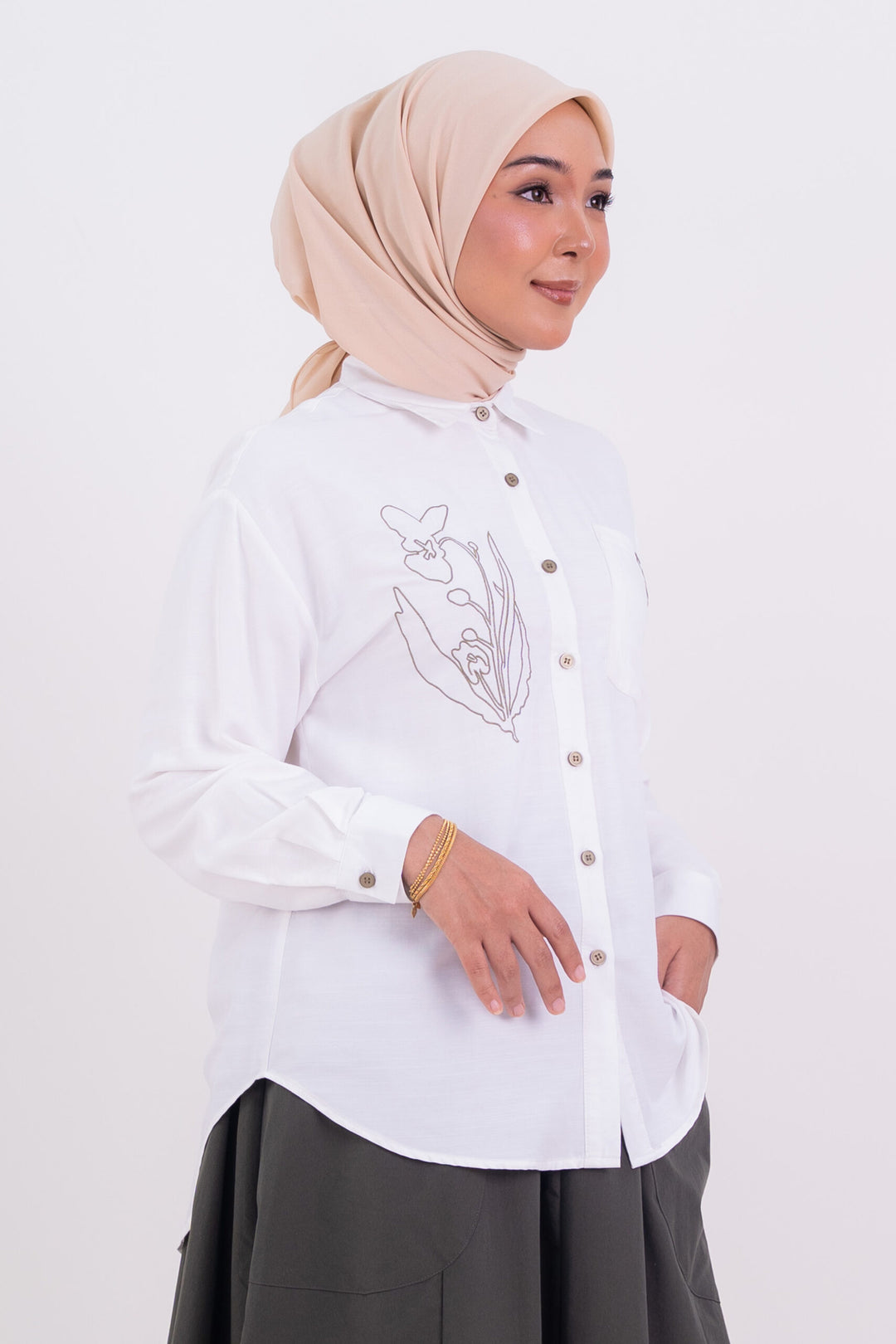 Khanza Embroidered Blouse White