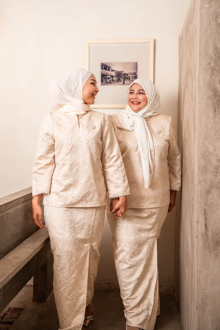 Felline Plus Size Kurung in Champagne