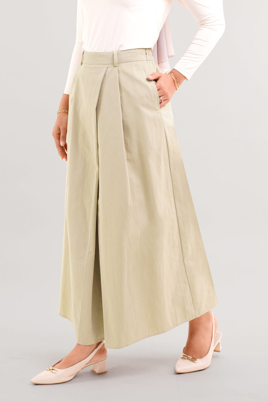 Arumi Asymmetrical Skirt Khaki