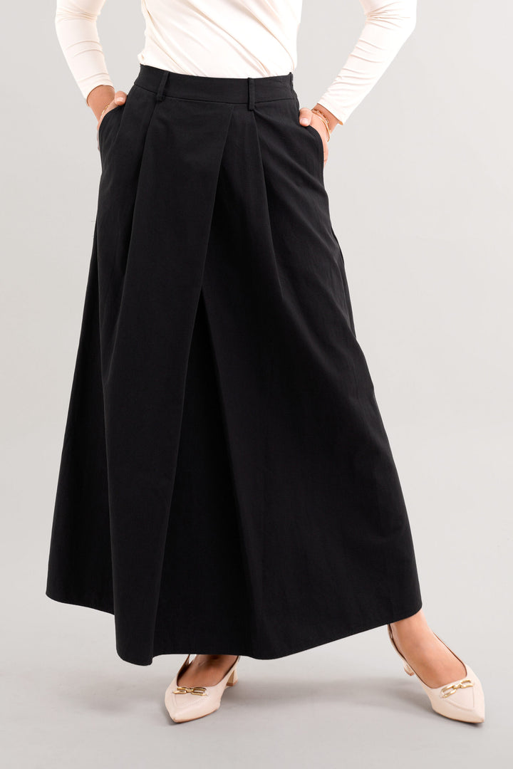 Arumi Asymmetrical Skirt Black