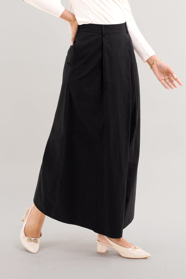 Arumi Asymmetrical Skirt Black