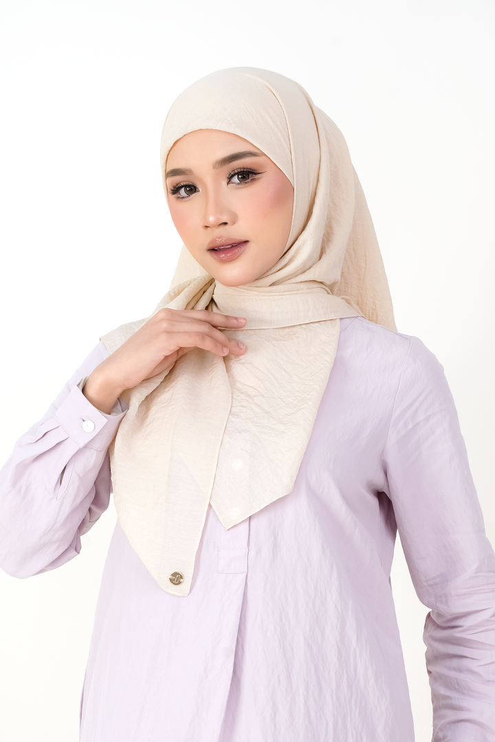 Skyra Sparkle Square