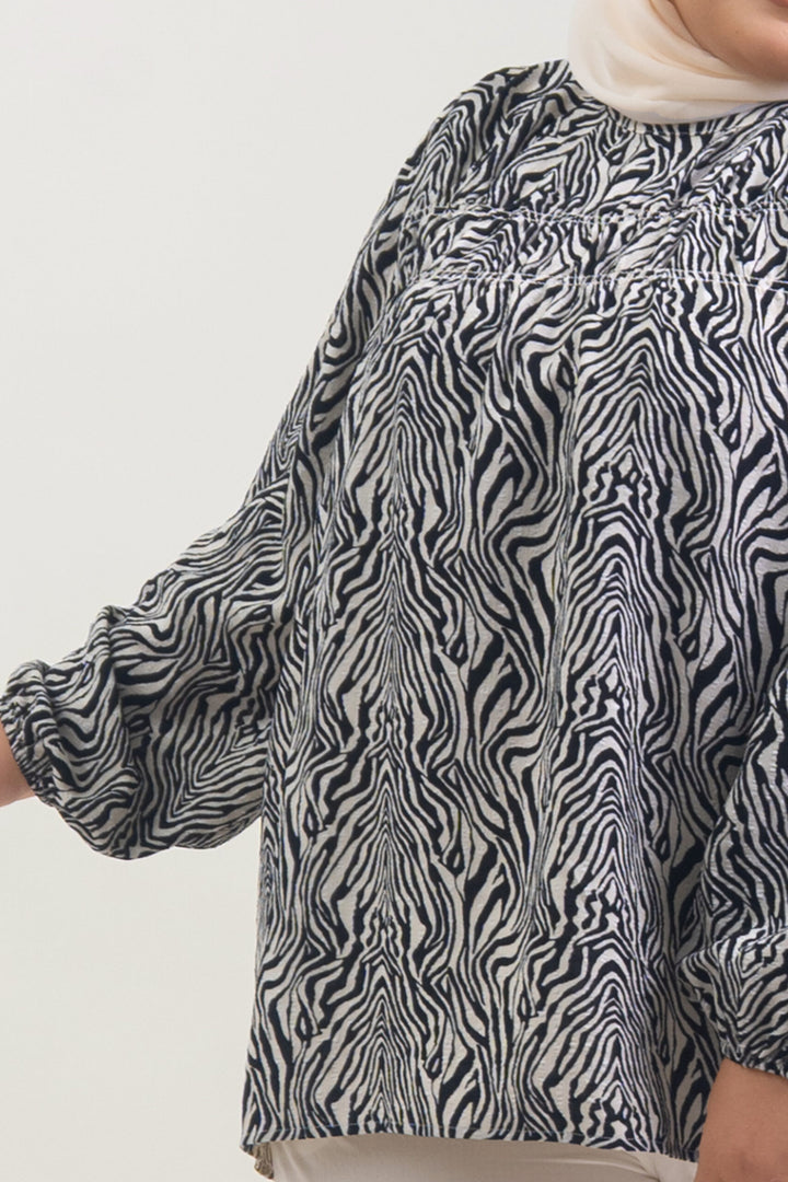 Bellinda Plus Size Printed Blouse Beige