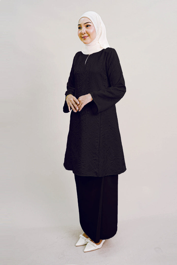 Ayla Duchess Kurung in Black