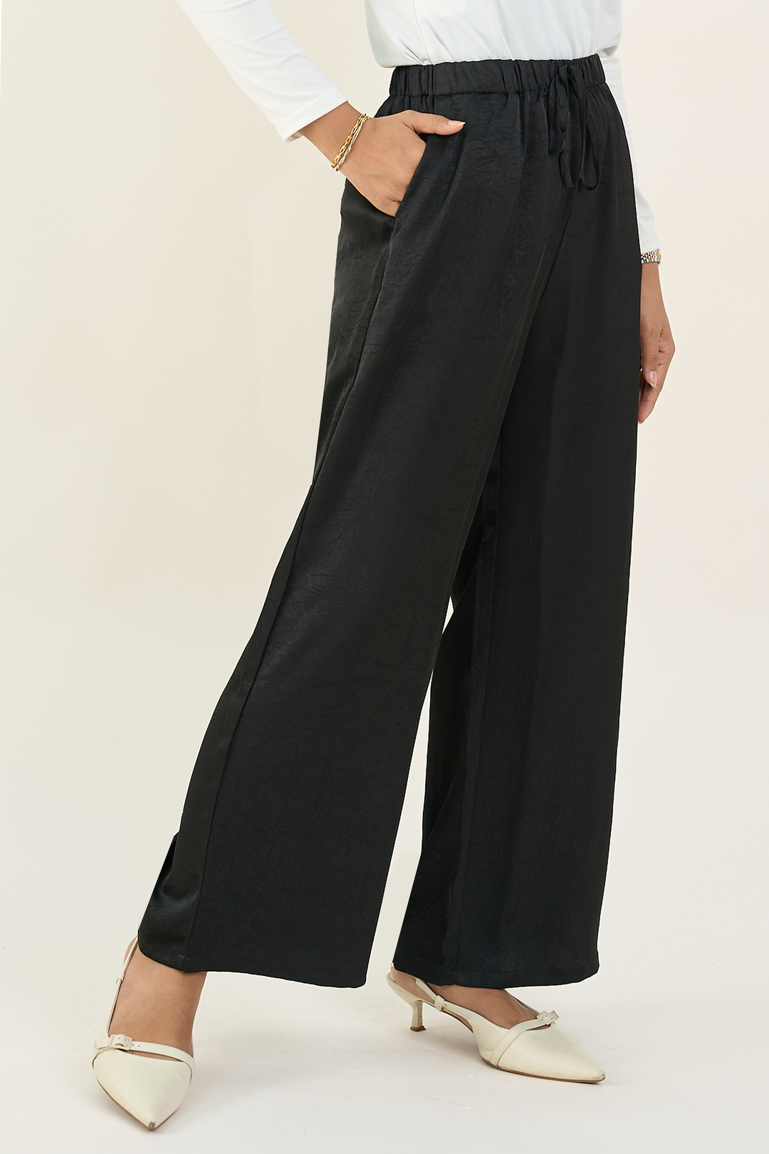 Isabelle Satin Pants Black