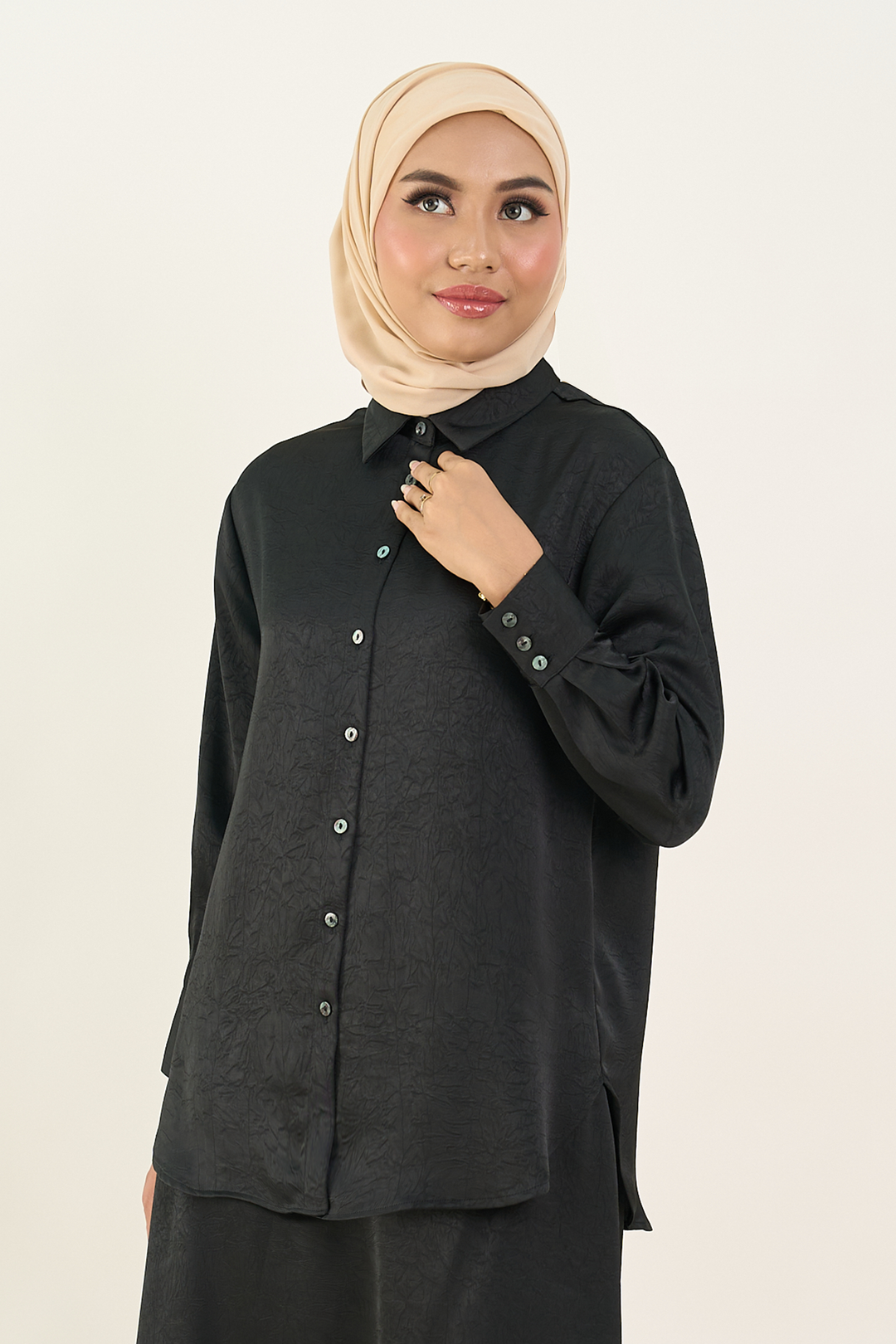 Isabelle Satin Shirt Black