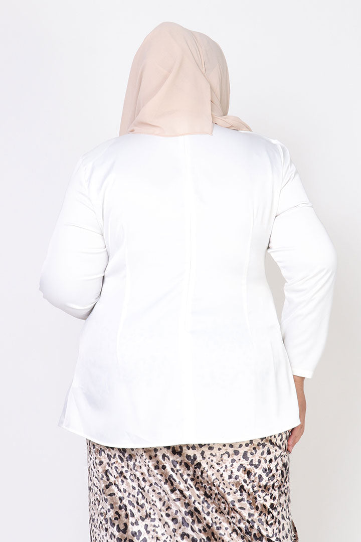 Bingka Plus Kebaya White