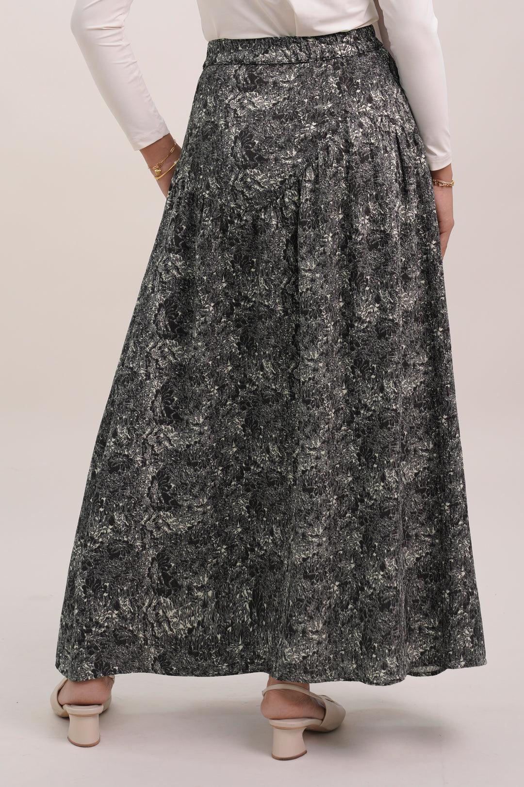 Claire Floral Cotton Skirt Black