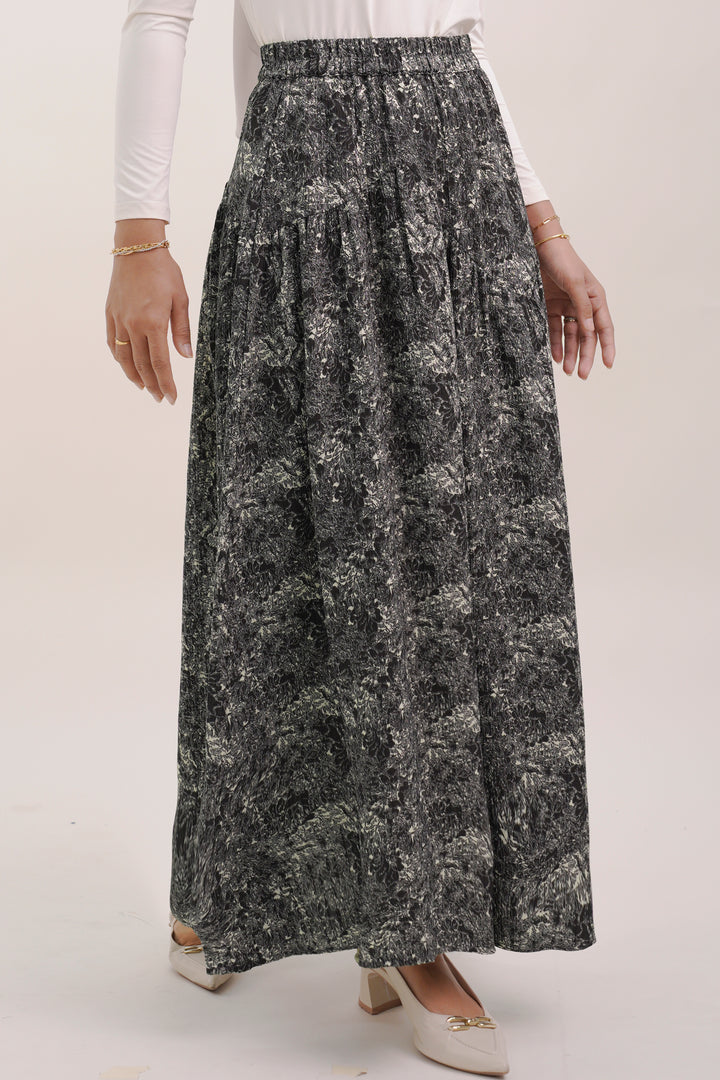 Claire Floral Cotton Skirt Black