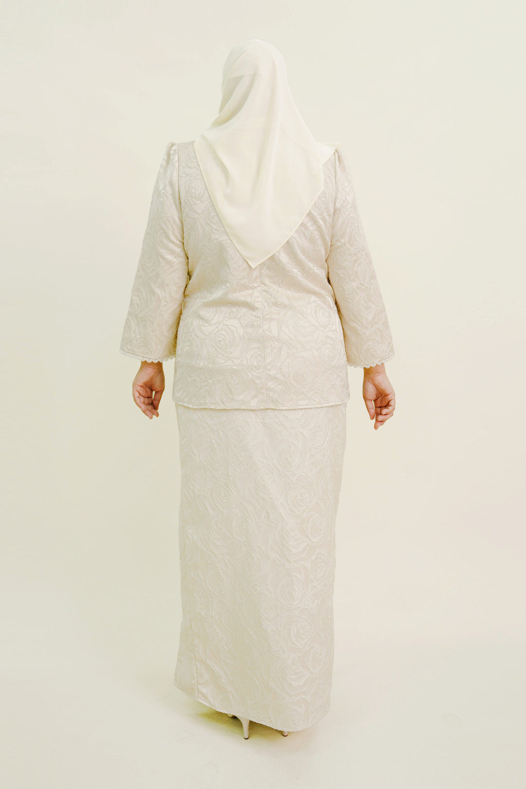 Felline Plus Size Kurung in Champagne