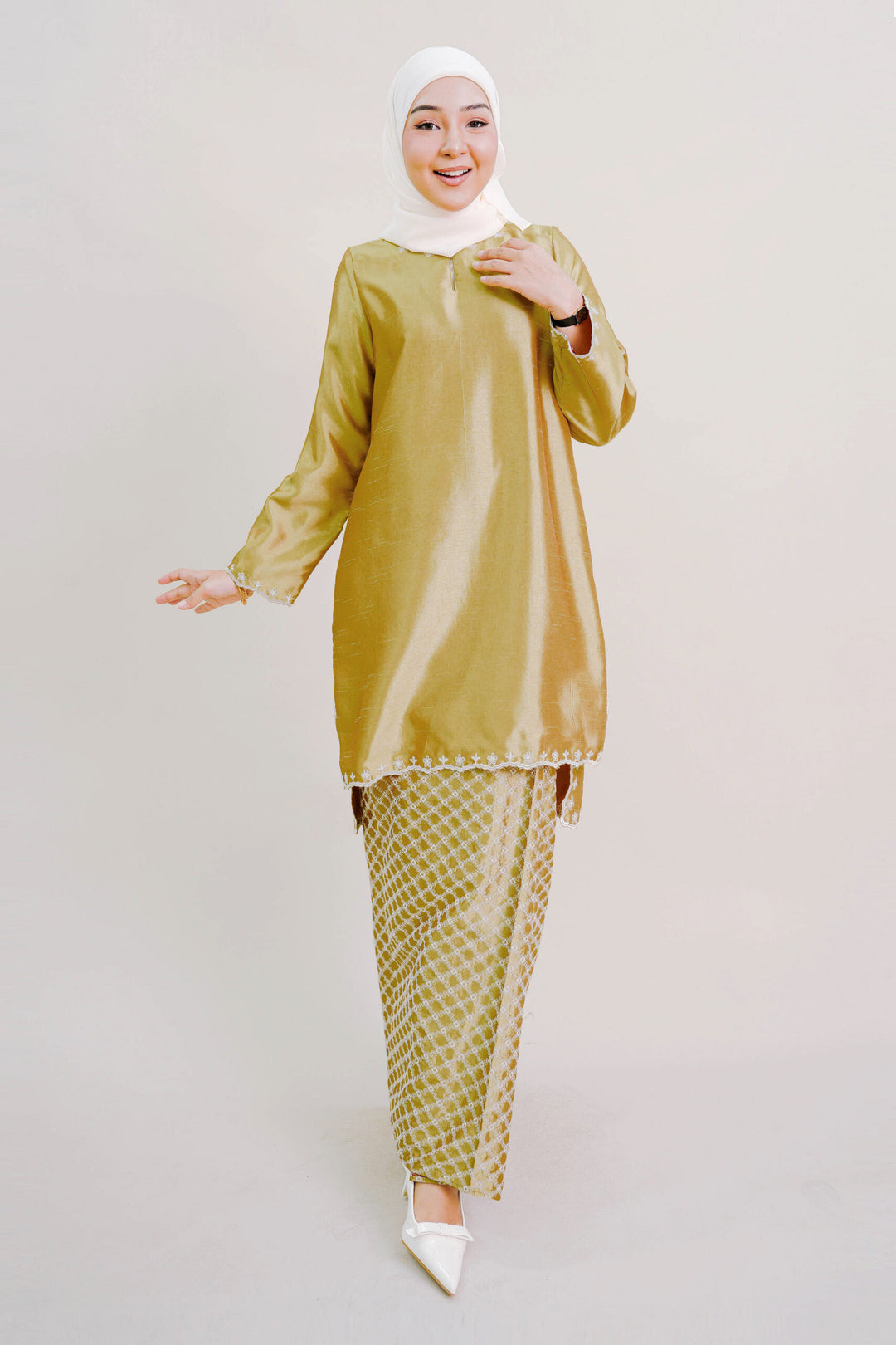 Adhwa Kurung in Olive Gold