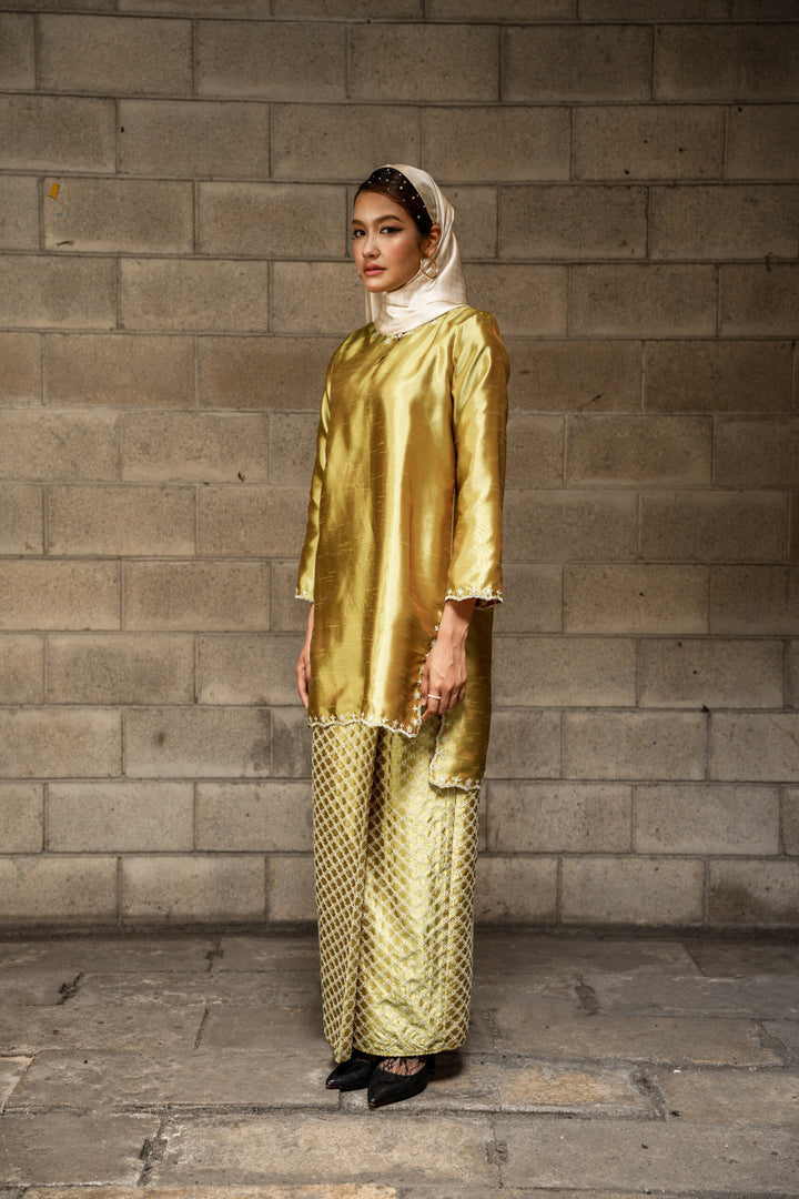 Adhwa Kurung in Olive Gold