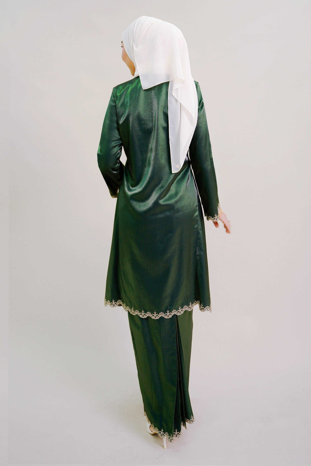 Orlin Kurung in Green