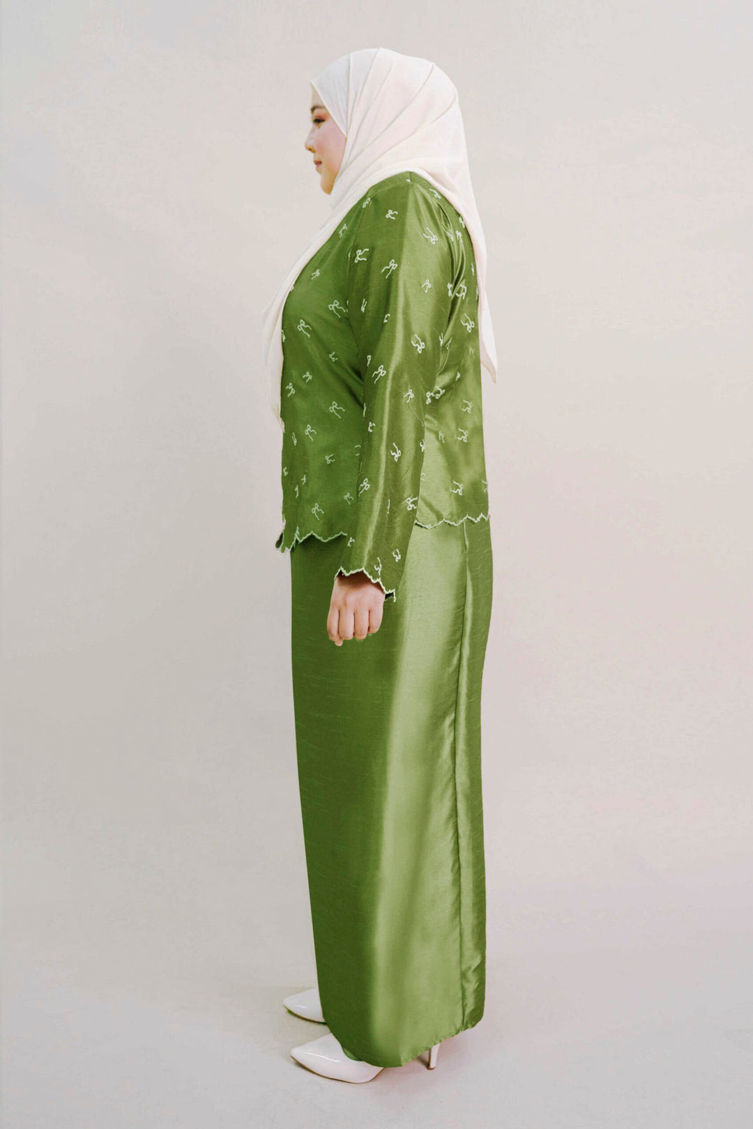 Ilona Plus Size Kebaya Modern in Green