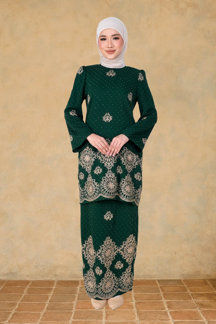 Rania Kurung