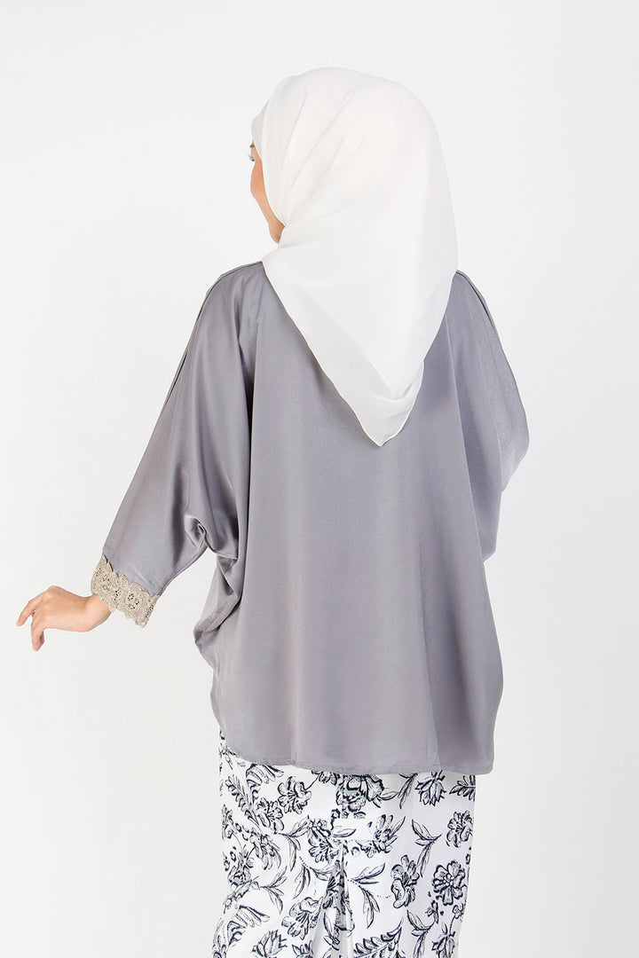 Dewi Plain Batwing Blouse Grey