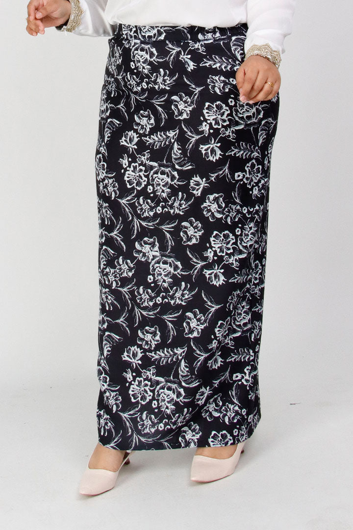 Rosa Plus Skirt Black A