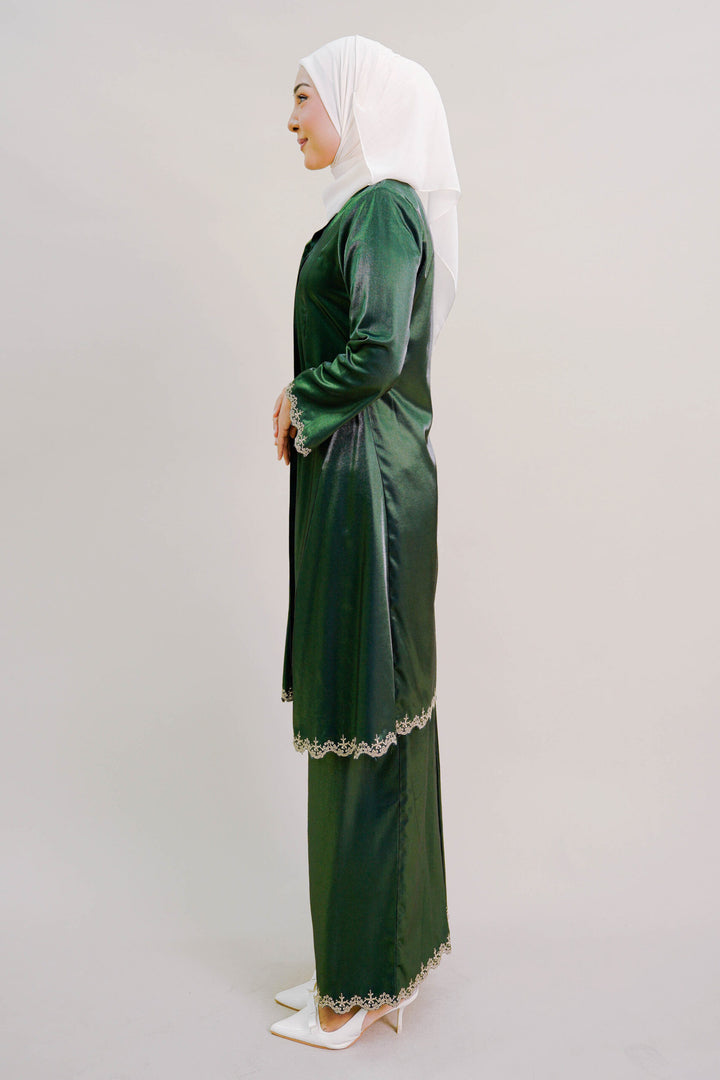 Orlin Kurung in Green