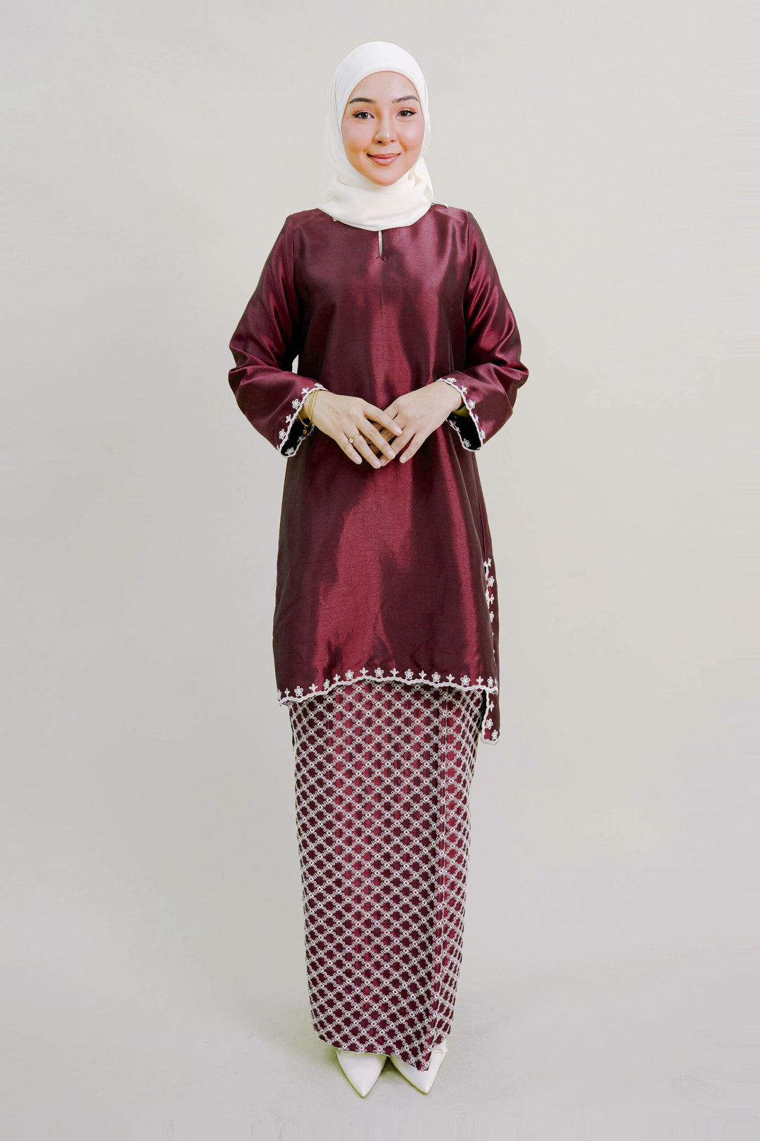 Adhwa Kurung in Burgundy