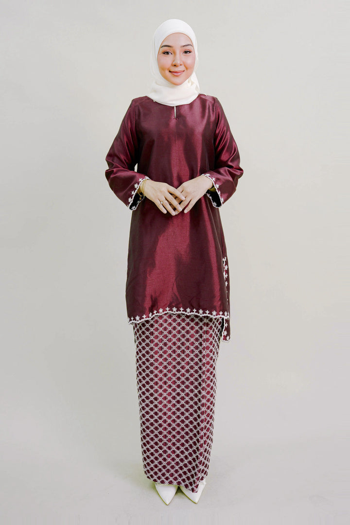 Adhwa Kurung in Burgundy