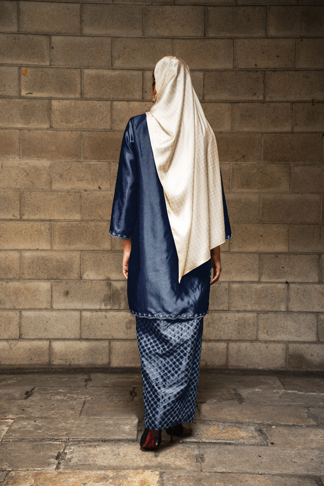 Adhwa Kurung in Navy