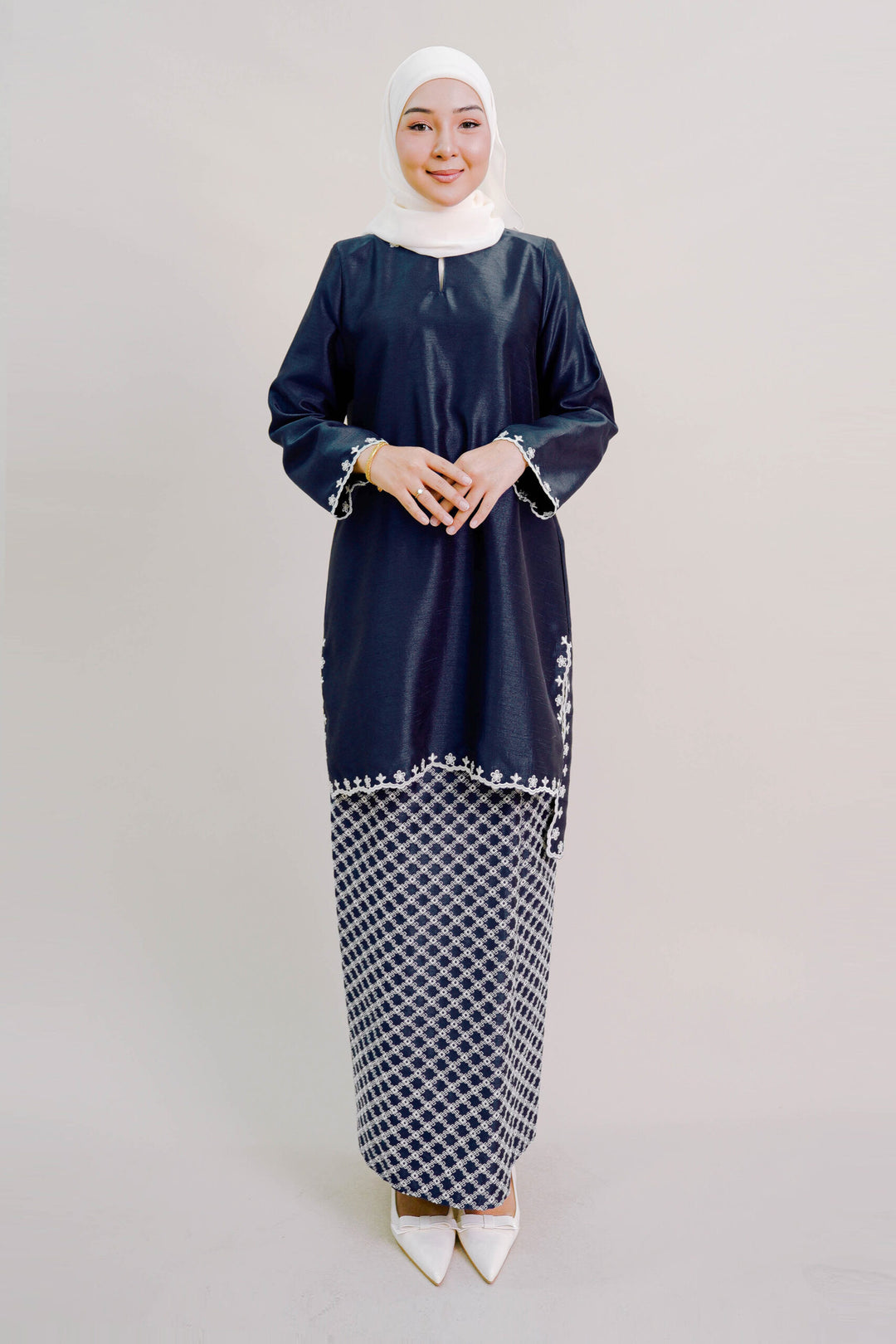 Adhwa Kurung in Navy