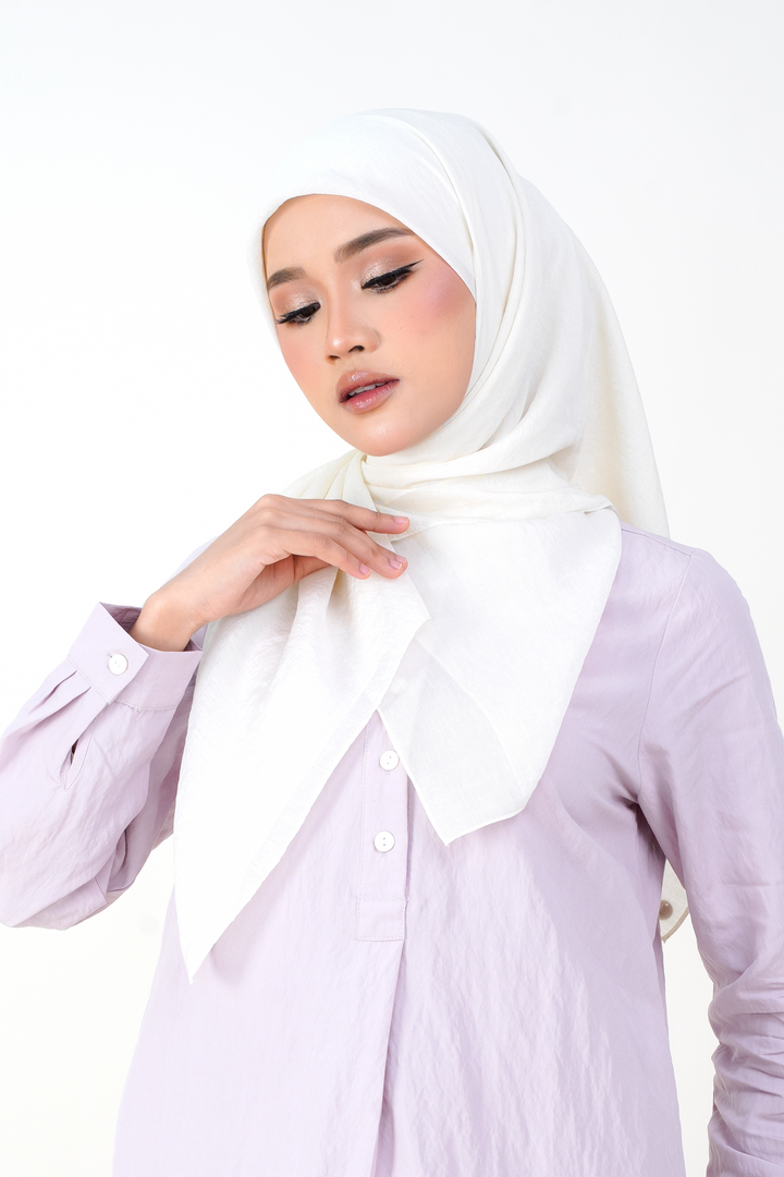 Skyra Sparkle Square