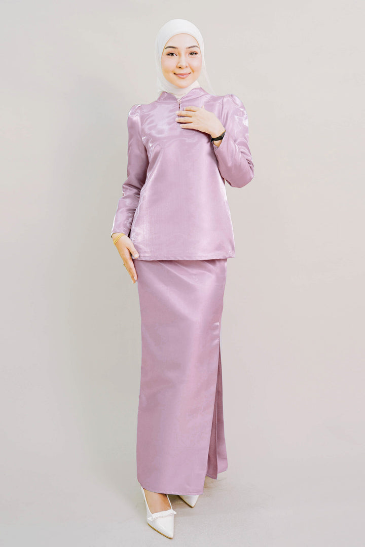 Kalea Shimmer Kurung in Ash Pink