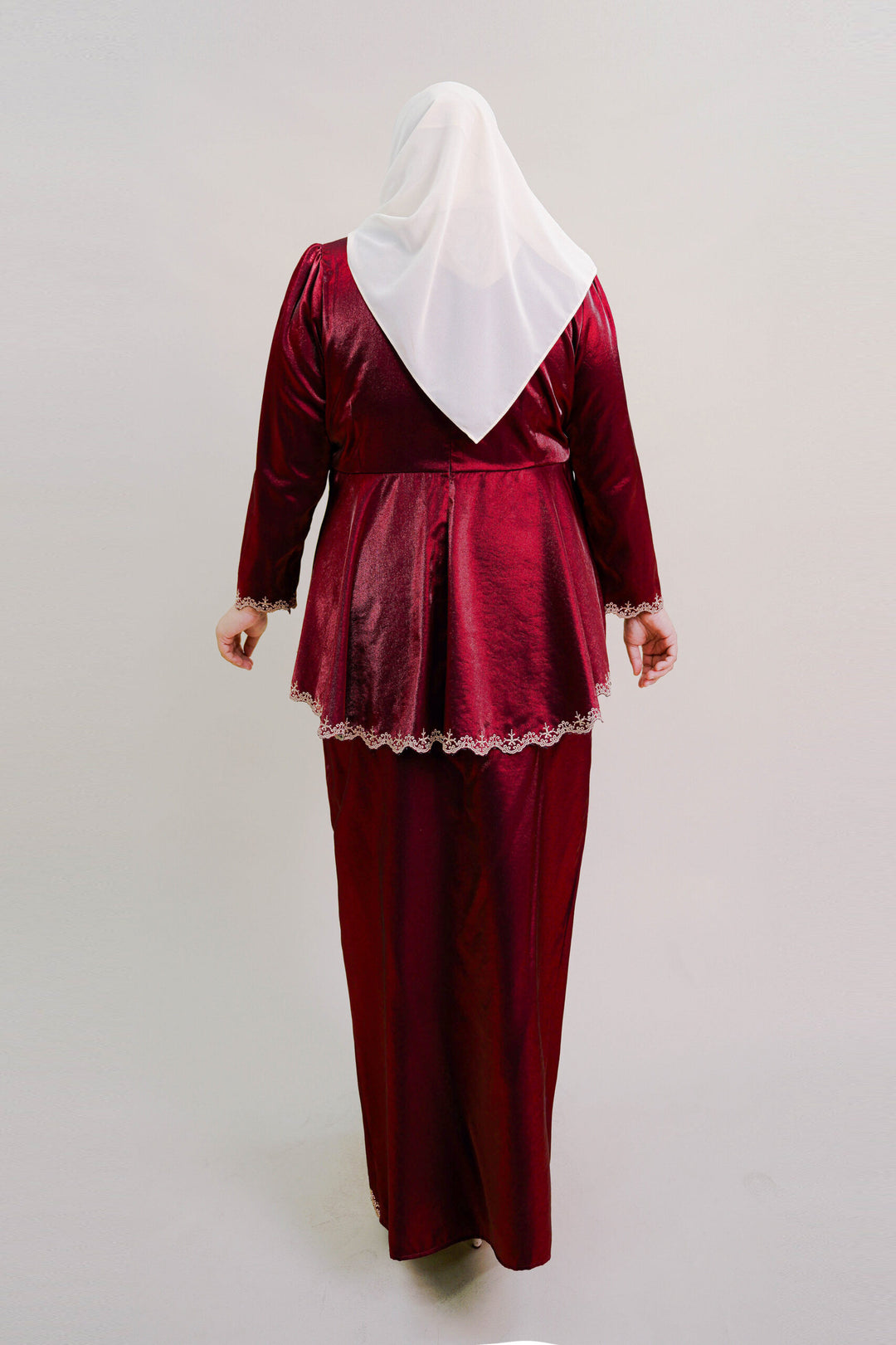 Della Plus Size Kurung in Burgundy