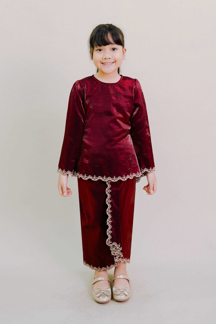 Della Kids Kurung in Burgundy