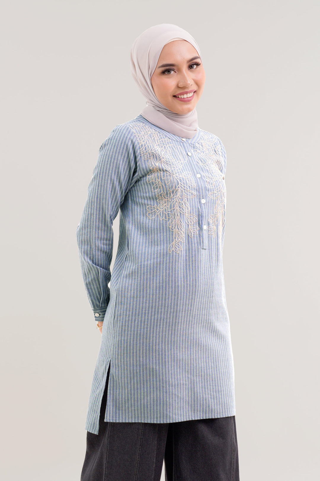 Seraphina Embroidered Blouse Blue