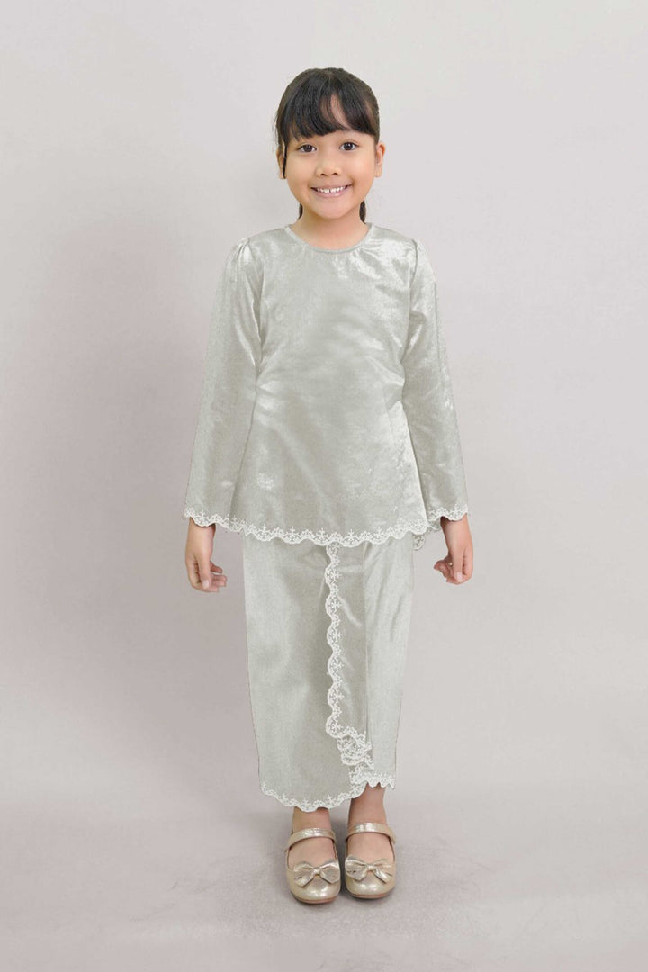 Della Kids Kurung in Silver